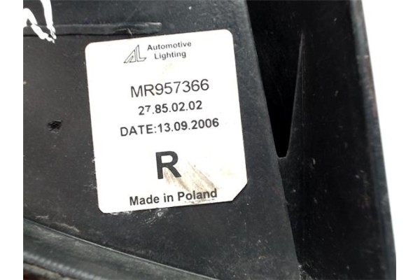 Recambio de piloto trasero derecho para mitsubishi colt cz3 berl. 5 (z30a) referencia OEM IAM MR957366 27850202 MN186268 , MITSU