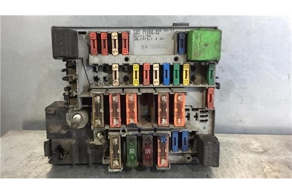 Recambio de caja fusibles/rele para citroen xsara picasso 1.8 16v referencia OEM IAM 9628024480 1155904 