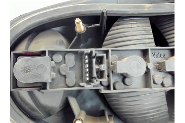 Recambio de piloto trasero derecho para renault megane i fase 2 coupe (da...) referencia OEM IAM   