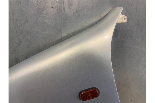 Recambio de aleta delantero izquierda para renault kangoo i (f/kc0) 1.5 dci (kc07) referencia OEM IAM 7751718631  