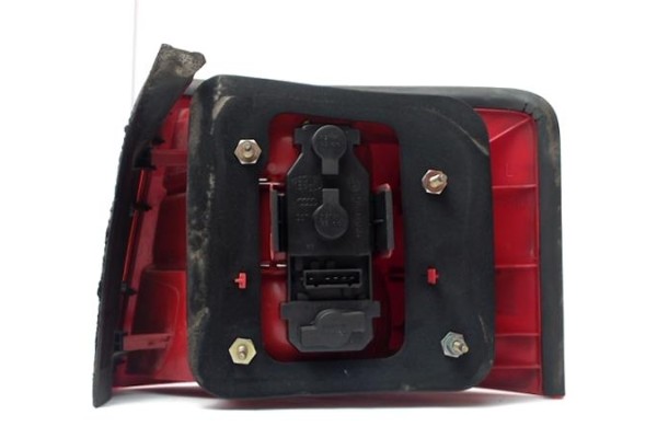 Recambio de piloto trasero izquierdo para audi a6 berlina (4b2) 2.5 tdi referencia OEM IAM 4B9945095 397109999 4B5945095 , AUDI