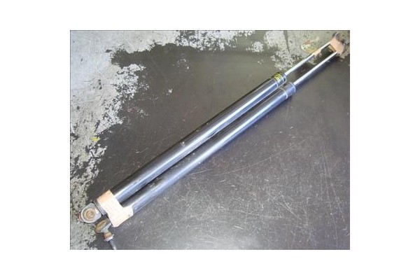 Recambio de amortiguador porton para chrysler voyager gs 2.4 i referencia OEM IAM 4675806  