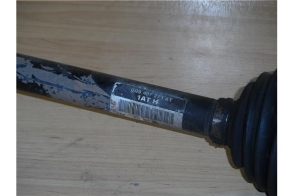 Recambio de palier delantero izquierdo para volkswagen polo iv (9n3) 1.4 advance referencia OEM IAM 6Q0407271AT  6Q0407451EX , A