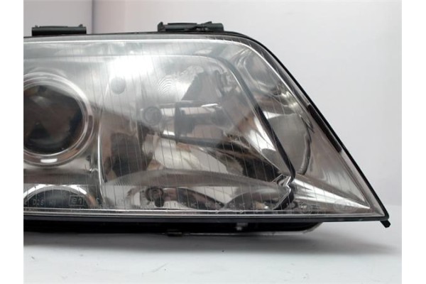 Recambio de faro delantero dcho para audi a6 berlina (4b2) 2.5 tdi referencia OEM IAM 5DV00776015 14846800 