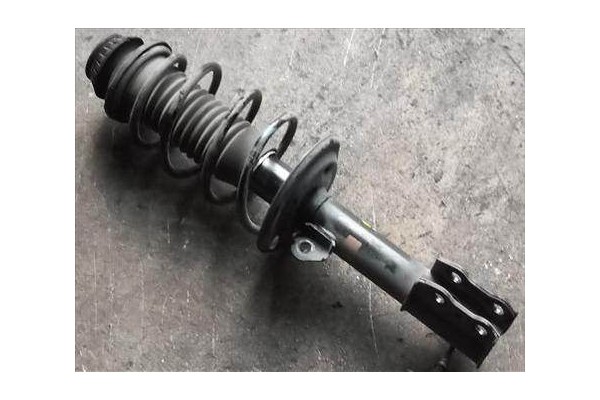 Recambio de amortiguador delantero completo para toyota yaris (ksp9/scp9/nlp9)(2005) 1.3 vvt-i referencia OEM IAM   