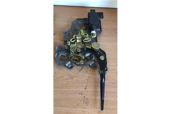 Recambio de cierre electromagnetico trasero derecho para chrysler voyager (gs)(1996 ) 2.4 [2,4 ltr. - 110 kw cat] referencia OEM