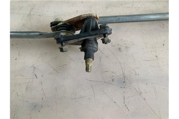 Recambio de varillaje limpiaparabrisas para nissan pickup (d22) 2.5 d 4wd referencia OEM IAM 2885001G60  