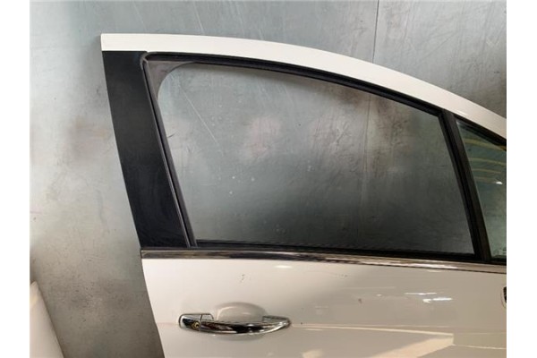 Recambio de puerta delantero derecha para citroen c3 1.4 attraction referencia OEM IAM 9004CG  