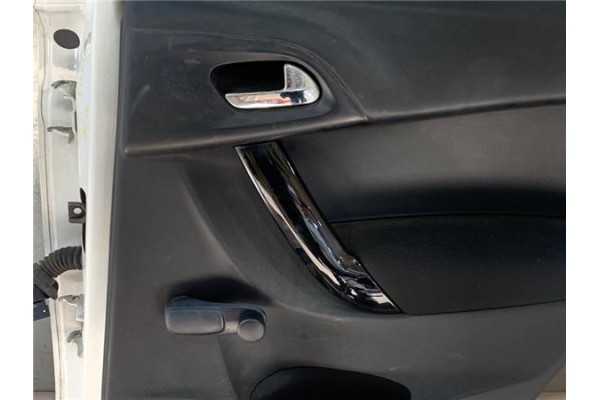 Recambio de puerta trasero derecha para citroen c3 1.4 attraction referencia OEM IAM 9004CJ  