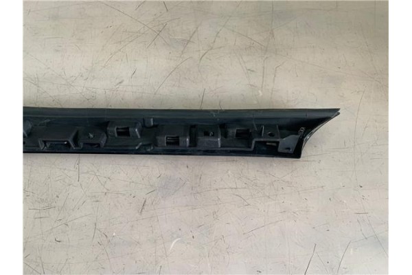 Recambio de moldura aleta delantero izquierda para renault grand scenic iv 1.2 tce referencia OEM IAM 641351830R 641C12177R 