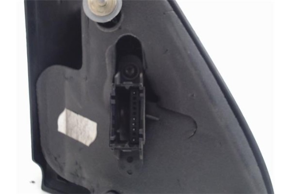 Recambio de retrovisor electrico izquierdo para renault megane ii berlina 5p referencia OEM IAM 12353060  