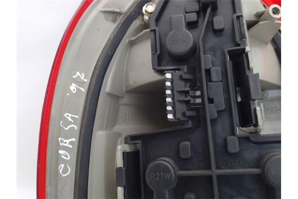 Recambio de piloto trasero derecho para opel corsa b referencia OEM IAM   