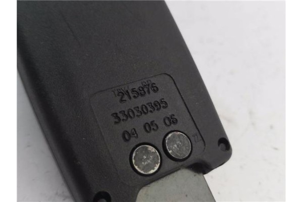 Recambio de anclaje cinturon delantero derecho para renault modus i 1.5 dci (fp0f, jp0f) referencia OEM IAM 33030395  