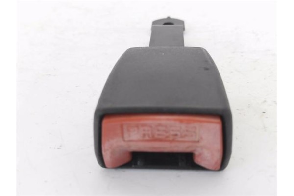 Recambio de anclaje cinturon delantero derecho para renault modus i 1.5 dci (fp0f, jp0f) referencia OEM IAM 33030395  