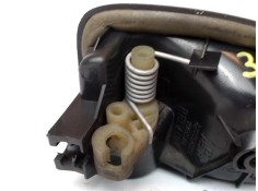 Recambio de manilla int. puerta trasero derecha para nissan primastar (x83) 2.5 combi, 9 plazas, batalla larga 2.96t referencia 
