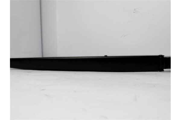 Recambio de brazo limpiaparabrisas delantero derecho para toyota corolla (e21) híbrido hybrid active referencia OEM IAM 85211024