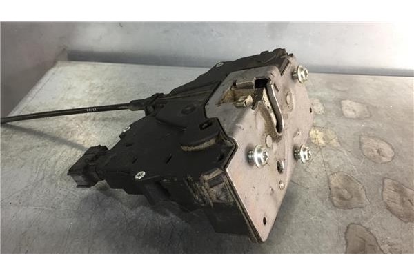 Recambio de cierre electromagnetico delantero izquierdo para opel corsa d 1.2 cosmo referencia OEM IAM 13258271 0325407955 