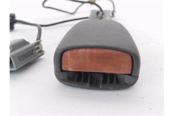 Recambio de anclaje cinturon delantero izquierdo para volvo v70 familiar 2.0 referencia OEM IAM 9191817  