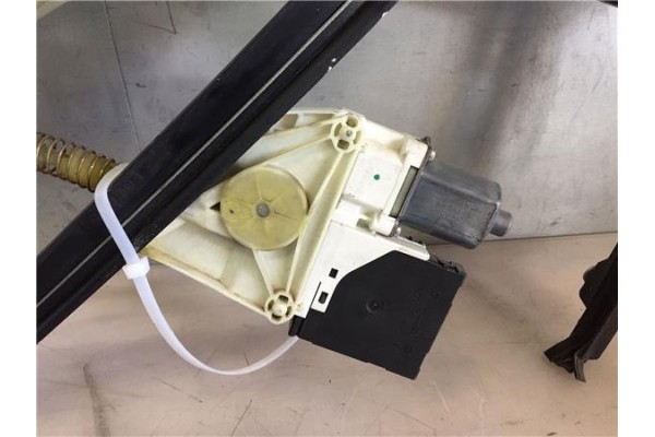 Recambio de mecanismo elevalunas delantero derecho para audi a3 (8p1) 2.0 tdi 16v referencia OEM IAM 8P0959802A S006060012 