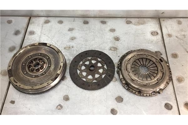 Recambio de kit embrague completo para ford focus berlina (cap) 1.8 ghia referencia OEM IAM KKDA  