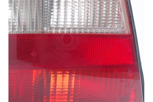 Recambio de piloto trasero izquierdo para opel vectra b berlina referencia OEM IAM 90568047  