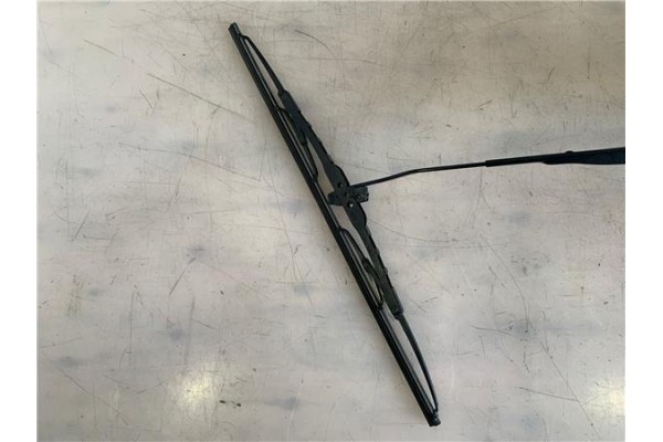 Recambio de brazo limpiaparabrisas delantero derecho para kia rio (ub) 1.2 basic referencia OEM IAM 983111W000  