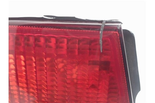 Recambio de piloto trasero izquierdo para opel vectra b berlina referencia OEM IAM 90568047  