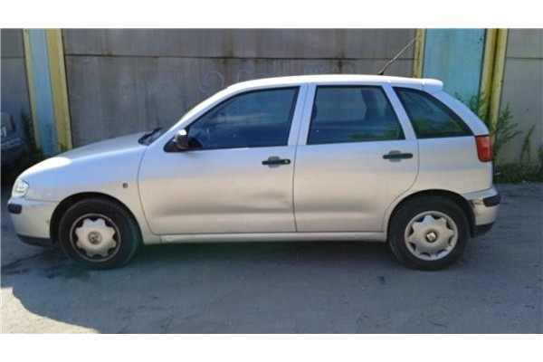 seat ibiza (6k1) del año 2001