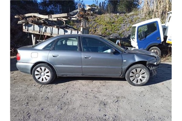 audi a4 berlina (b5) del año 2000