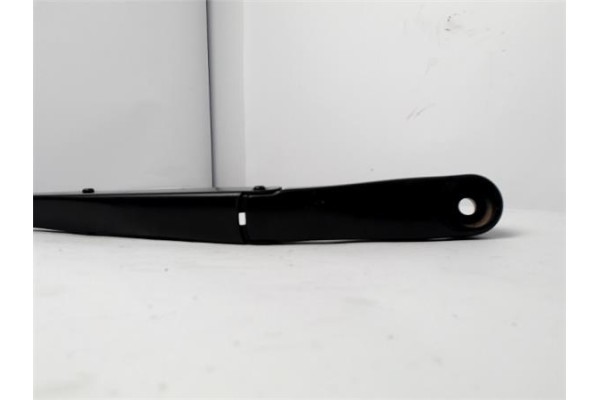 Recambio de brazo limpiaparabrisas delantero derecho para kia ceed (jd) 1.0 drive referencia OEM IAM 98321J7000  