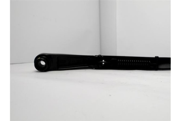 Recambio de brazo limpiaparabrisas delantero derecho para kia ceed (jd) 1.0 drive referencia OEM IAM 98321J7000  