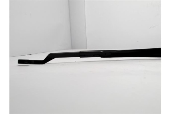 Recambio de brazo limpiaparabrisas delantero izquierdo para toyota corolla (e21) híbrido hybrid active referencia OEM IAM 852210