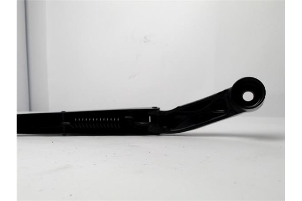 Recambio de brazo limpiaparabrisas delantero izquierdo para toyota corolla (e21) híbrido hybrid active referencia OEM IAM 852210