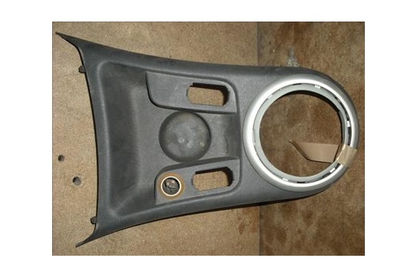 Recambio de consola para citroen c3 1.4 hdi referencia OEM IAM 9637999777 MP5207  Recambio de consola para citroen c3 1.4 hdi referencia OEM IAM 9637999777 MP5207