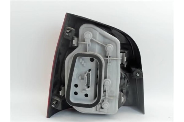 Recambio de piloto trasero derecho para volkswagen polo iv (9n1) referencia OEM IAM 6Q6945258A  