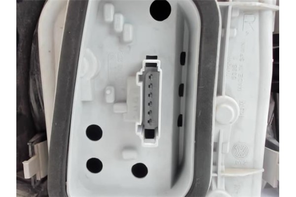 Recambio de piloto trasero derecho para volkswagen polo iv (9n1) referencia OEM IAM 6Q6945258A  