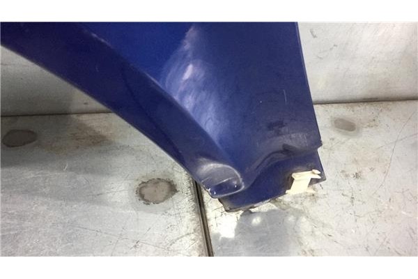 Recambio de aleta delantero izquierda para volkswagen passat berlina (3b3) 1.9 tdi referencia OEM IAM 3B0821105E  