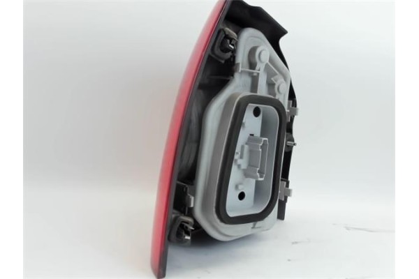 Recambio de piloto trasero derecho para volkswagen polo iv (9n1) referencia OEM IAM 6Q6945258A  