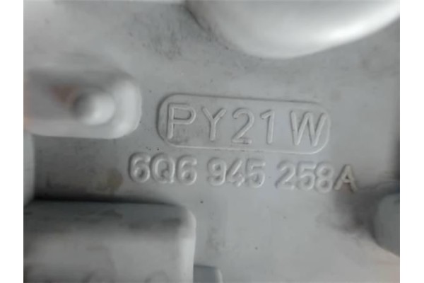 Recambio de piloto trasero derecho para volkswagen polo iv (9n1) referencia OEM IAM 6Q6945258A  