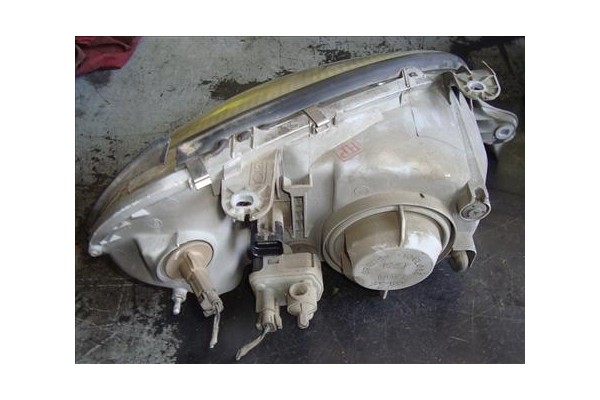 Recambio de faro delantero izquierdo para daewoo lanos 1.3i referencia OEM IAM 96304610  