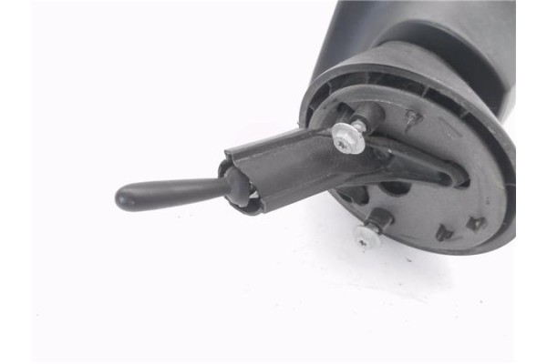 Recambio de retrovisor izquierdo para dacia sandero i 1.2 16v referencia OEM IAM E9024363  