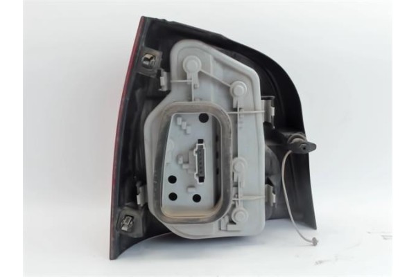 Recambio de piloto trasero derecho para volkswagen polo iv (9n1) referencia OEM IAM 6Q6945258A  