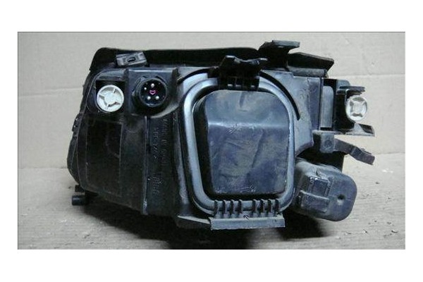 Recambio de faro delantero dcho para audi a4 berlina (b5) 1.9 tdi referencia OEM IAM   