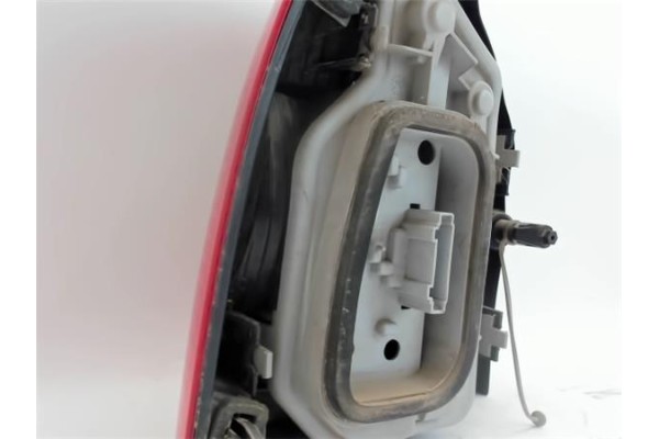 Recambio de piloto trasero derecho para volkswagen polo iv (9n1) referencia OEM IAM 6Q6945258A  