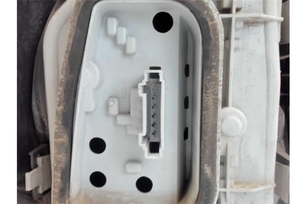 Recambio de piloto trasero derecho para volkswagen polo iv (9n1) referencia OEM IAM 6Q6945258A  