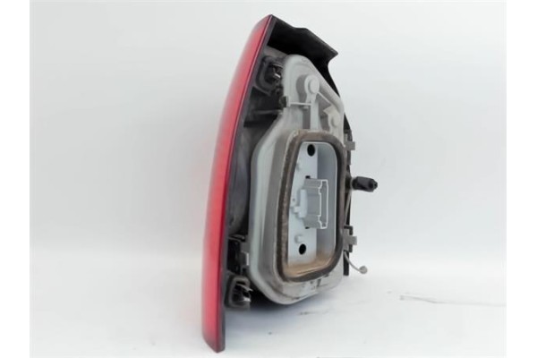 Recambio de piloto trasero derecho para volkswagen polo iv (9n1) referencia OEM IAM 6Q6945258A  