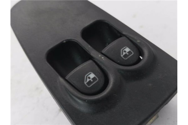 Recambio de mando elevalunas delantero izquierdo para lancia ypsilon (101) 1.2 referencia OEM IAM 735360604  