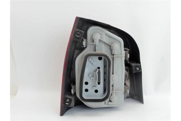 Recambio de piloto trasero derecho para volkswagen polo iv (9n1) referencia OEM IAM 6Q6945258A  