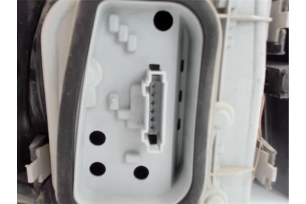 Recambio de piloto trasero derecho para volkswagen polo iv (9n1) referencia OEM IAM 6Q6945258A  