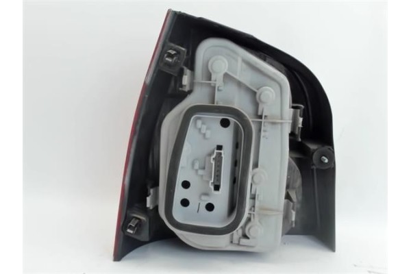 Recambio de piloto trasero derecho para volkswagen polo iv (9n1) referencia OEM IAM 6Q6945258A  